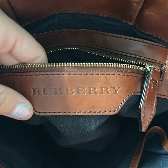 Burberry tote - Picture 3 of 7